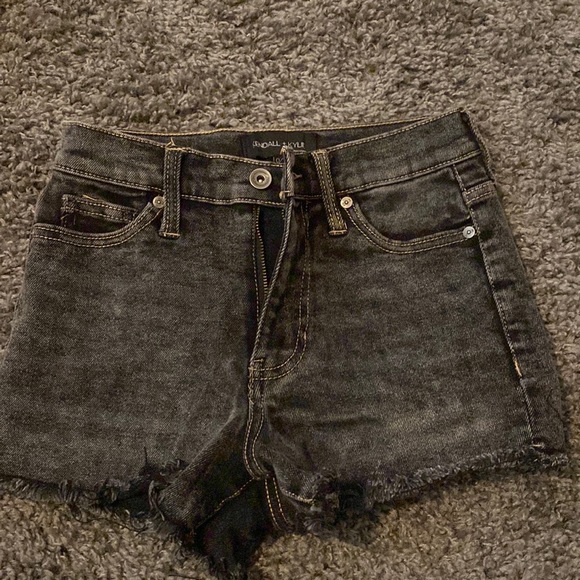 Kendall + Kylie black denim shorts size 0/24 - Picture 1 of 1
